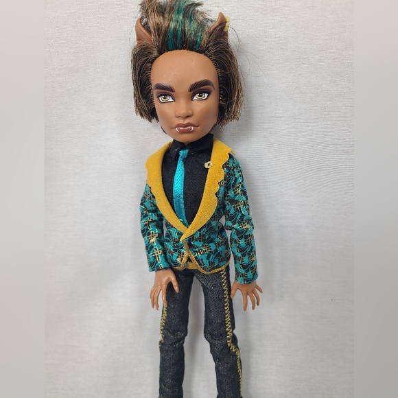 Monster High Sweet 1600 Clawd Wolf With Accessories - Picture 2 of 6